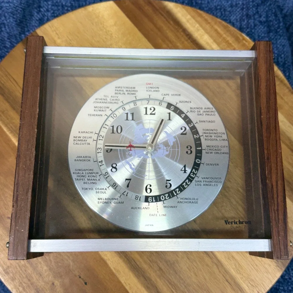 Vintage Verichron Quartz World Time Zone GMT Desk Clock Japan Red Airplane